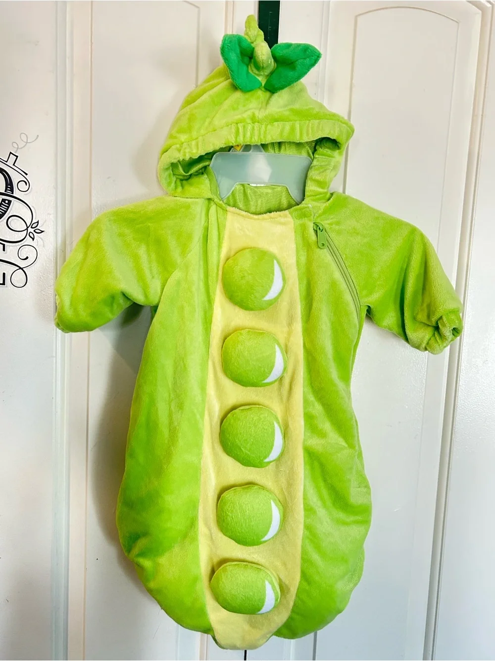 Baby Peapod Costume Size 0-6 Months Zip Fleece Green Hooded Halloween Warm Cute